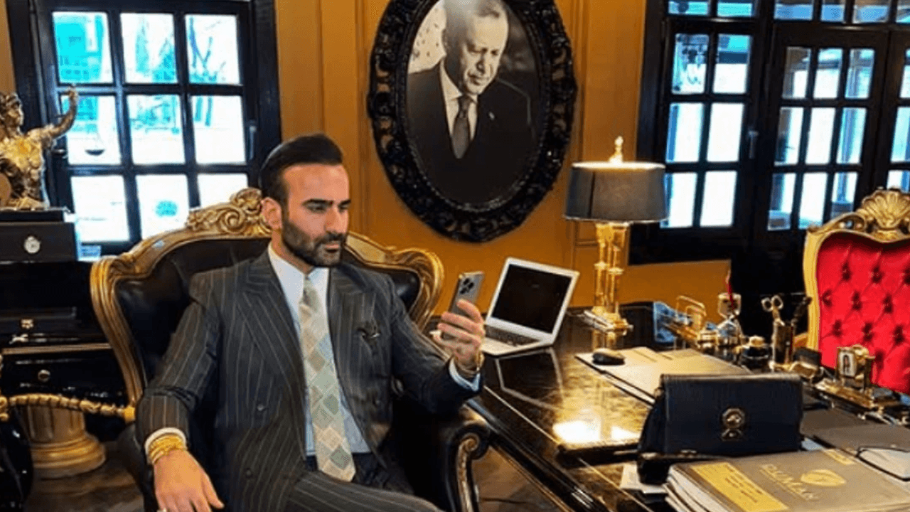 Erdoğan fotoğrafıyla poz veren Cem Duman'a suç örgütünden gözaltı iddiası