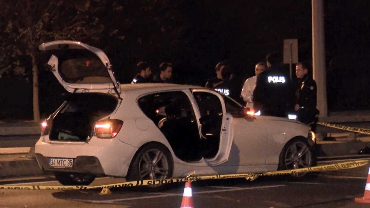 ¡Un incidente digno de una película de acción en Estambul! Ignoró la señal de "alto" y huyó, chocando contra vehículos policiales.