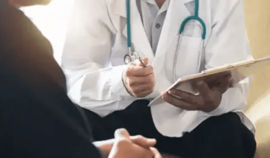 Un incident digne d'un film ! Le docteur a passé 7 ans en prison et a été libéré après avoir été excusé.