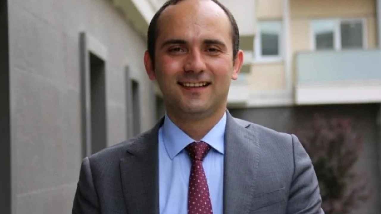 Uma mensagem de Eid de Tayfun Kahraman!