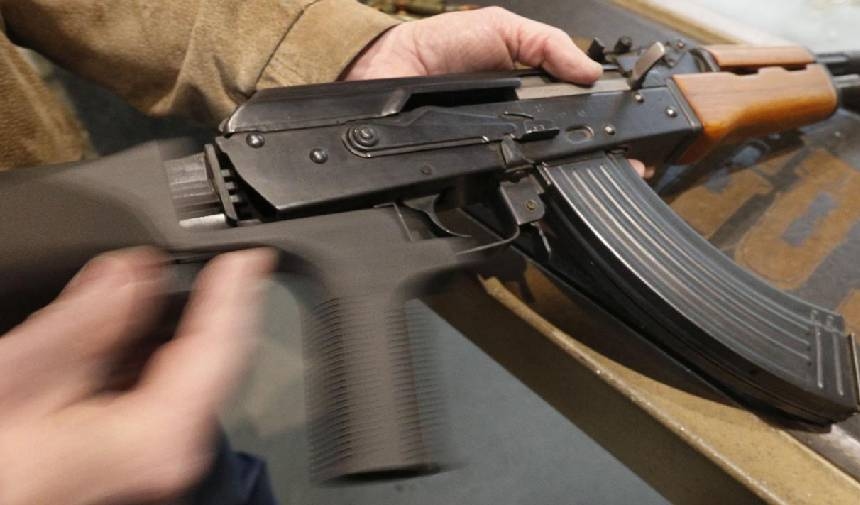 Horrible ataque en Van: un padre y sus tres hijas recibieron disparos con un Kalashnikov