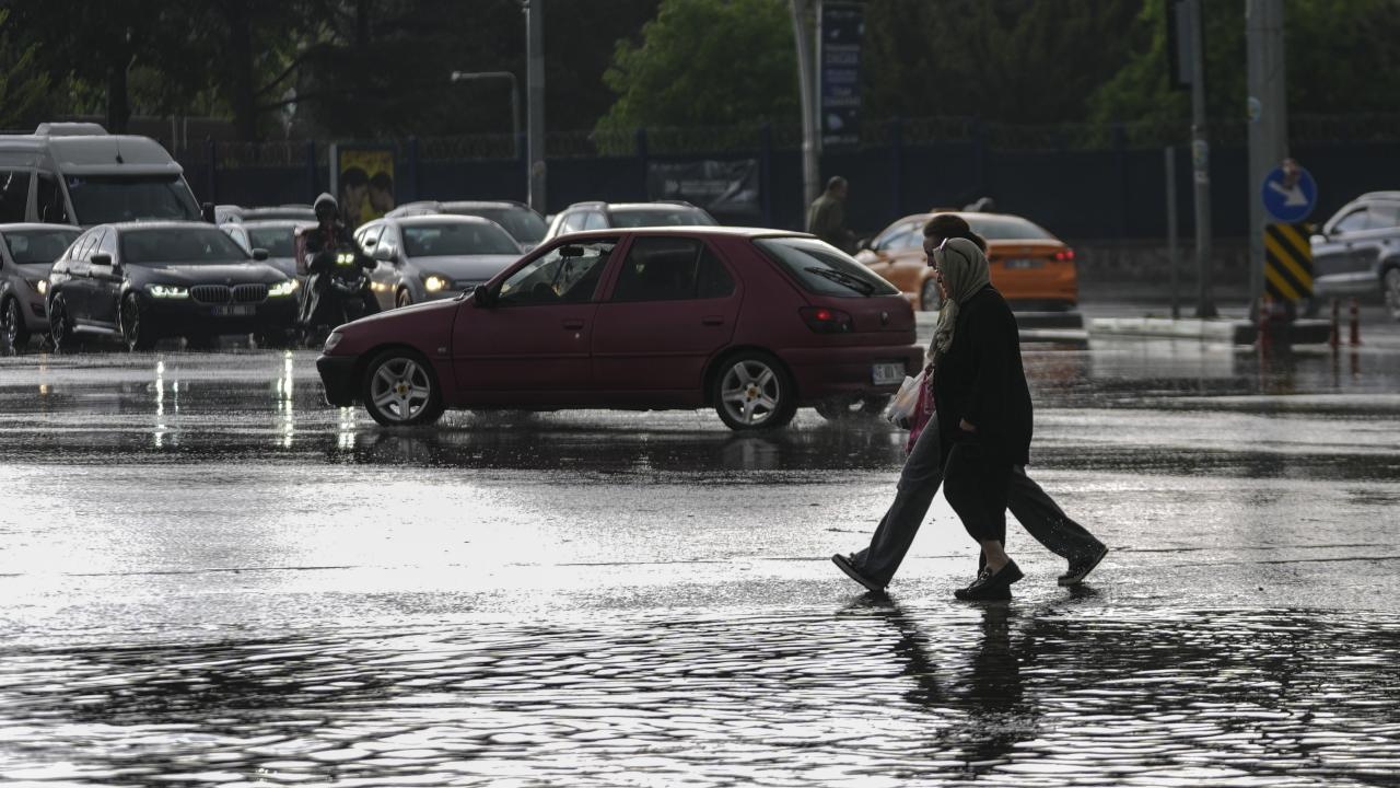Mentre la Turchia lotta contro il caldo, ad Ankara sono attese piogge