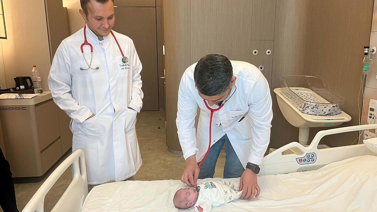 Niemowlę Kartal, urodzone w 28. tygodniu ciąży i ważące 540 gramów, odzyskało zdrowie