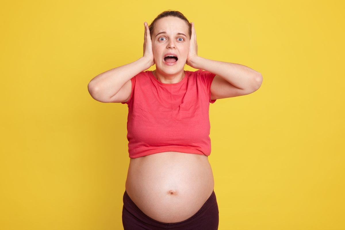 6 “harmless” phrases you should never say to a pregnant woman