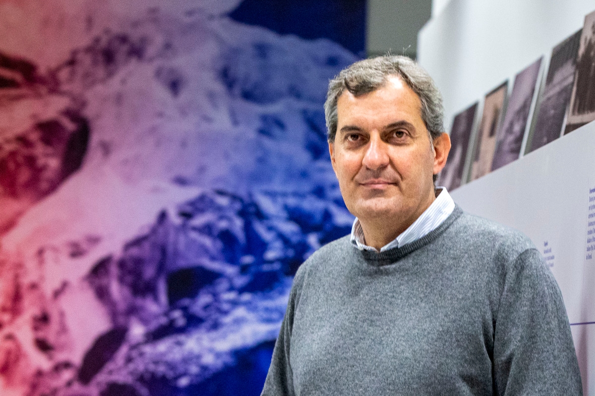Mario Calabresi punta su una nuova sfida editoriale: arriva "Volume, ascoltando il tempo", il trimestrale fatto di parole, immagini e suoni