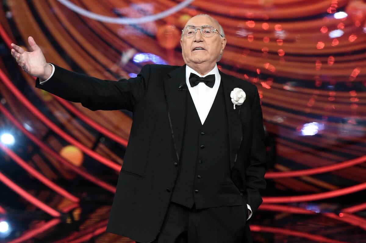İtalyan evlerinin son eğlencecisi Pippo Baudo hayatını kaybetti.