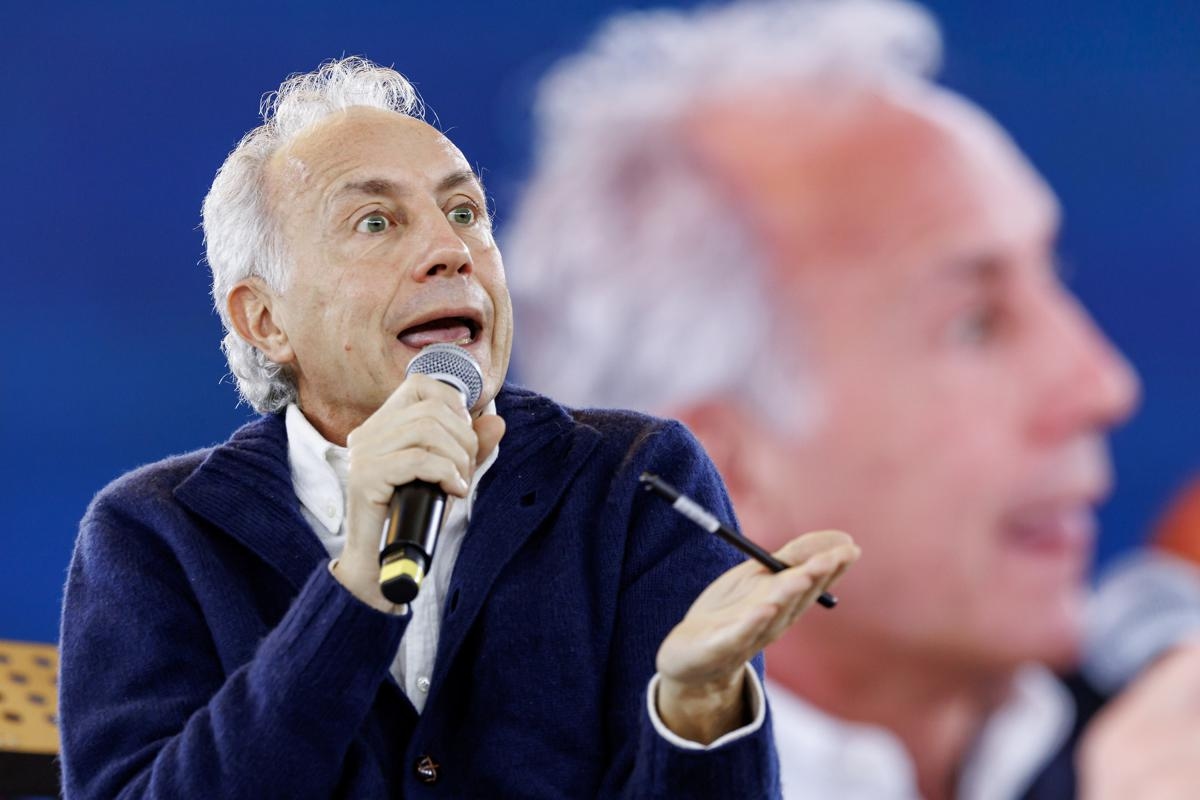 Jornais em crise: Repubblica em queda e mais 4-5 quedas em um ano. Só Marco Travaglio continua a crescer - Dados e tendências, dia após dia.
