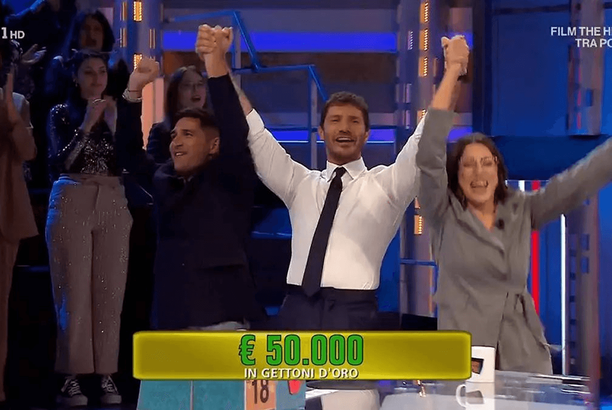 Rai1 - Affari tuoi, early departure for Stefano De Martino? (Behind the scenes)