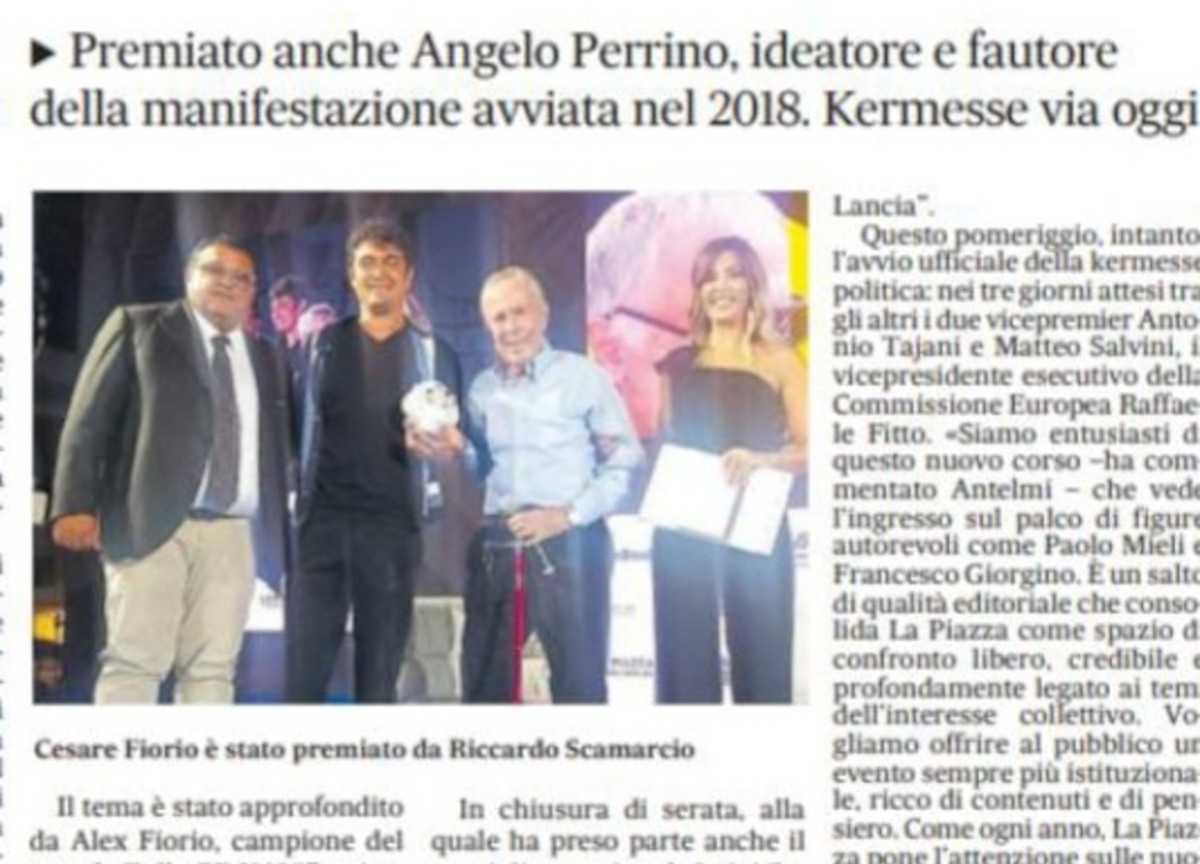 Piazza robi furorę w Puglia Daily. Scamarcio i Fiorio obejmują się: ale to tylko zapowiedź.