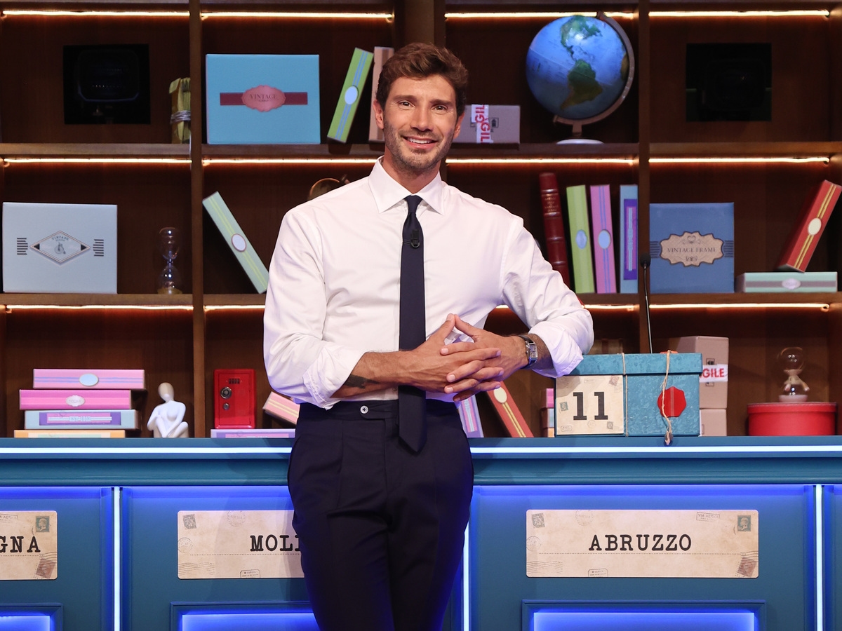 Stefano De Martino, outre le problème des audiences télévisées, annule l'émission avec Gianni Morandi : que s'est-il passé ?