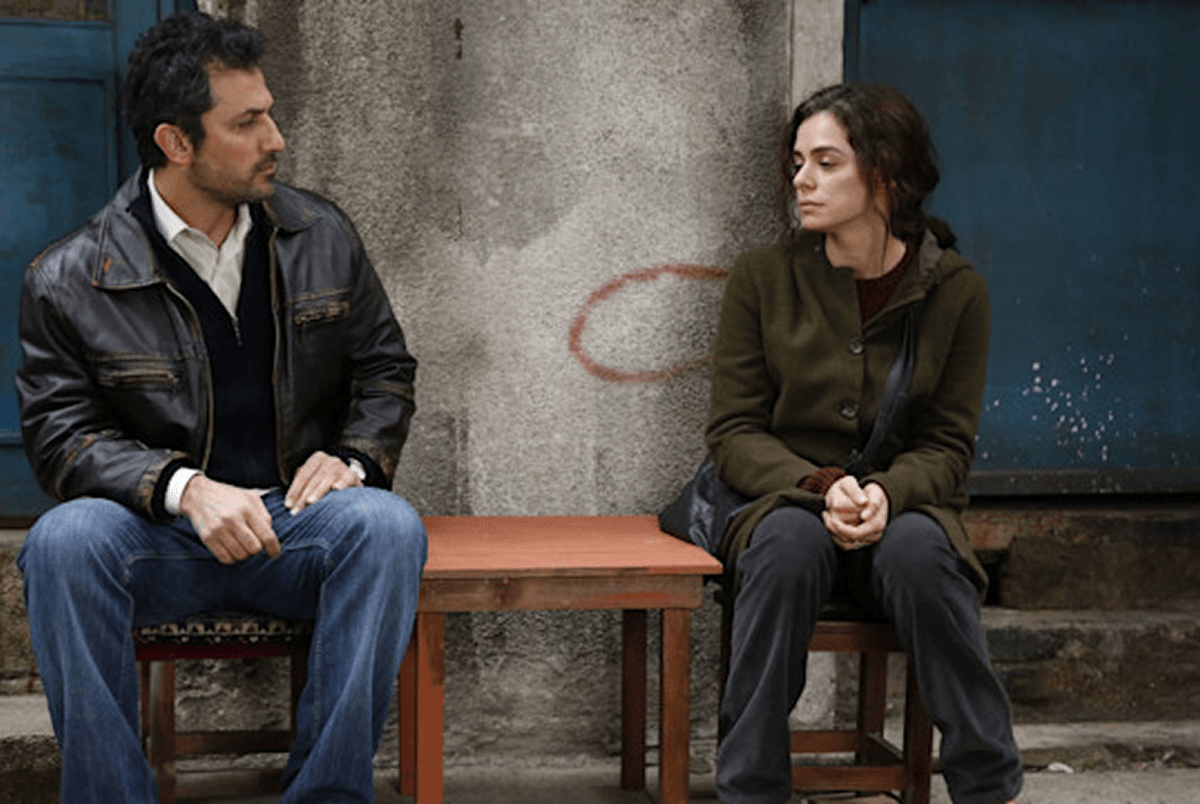 Audiência de TV: O Canal 5 está se tornando uma emissora de novelas? O Pomeriggio 5 está sendo marginalizado?