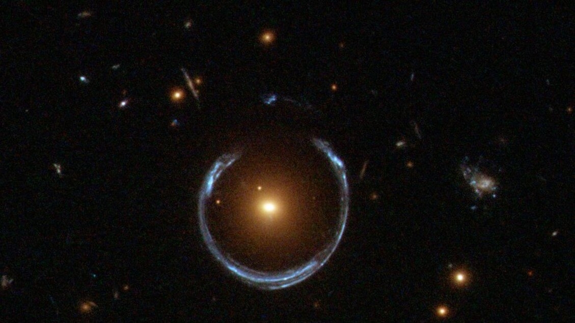 Rekordverdächtiges Schwarzes Loch, seine Masse ist 36 Milliarden Mal so groß wie die der Sonne