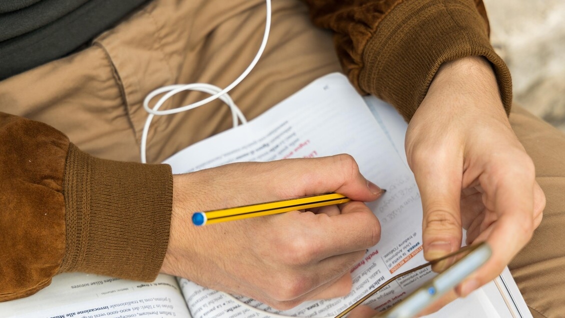 Pas de téléphones portables en classe, même au lycée