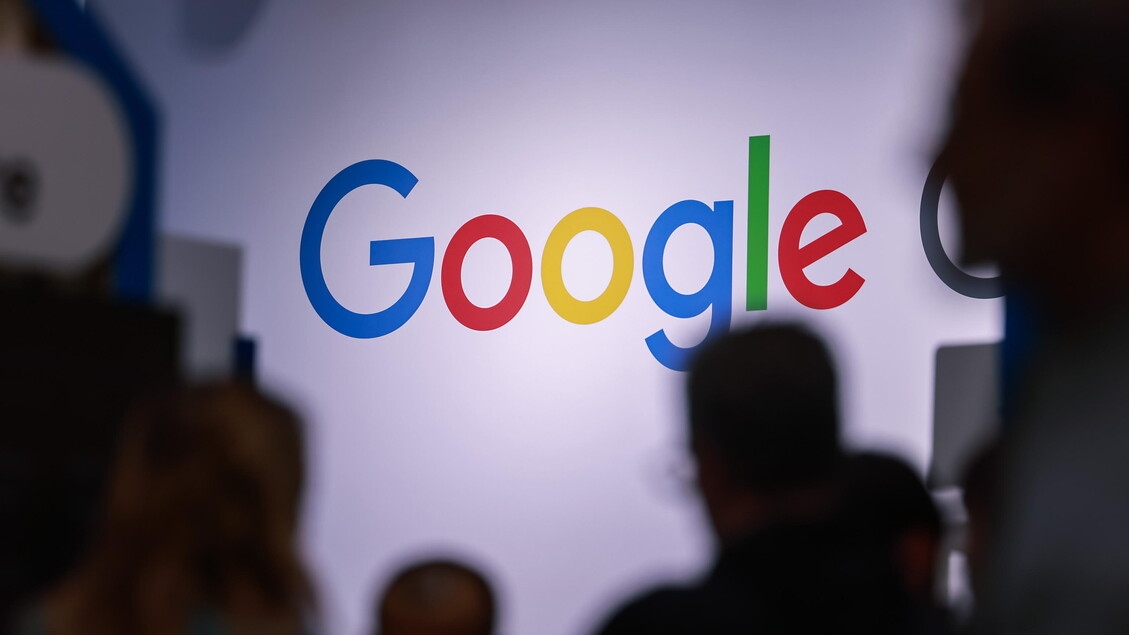 Google Gemini'yi Güncelledi, Yapay Zeka 'Islıklı' Şarkıları Tanıyor
