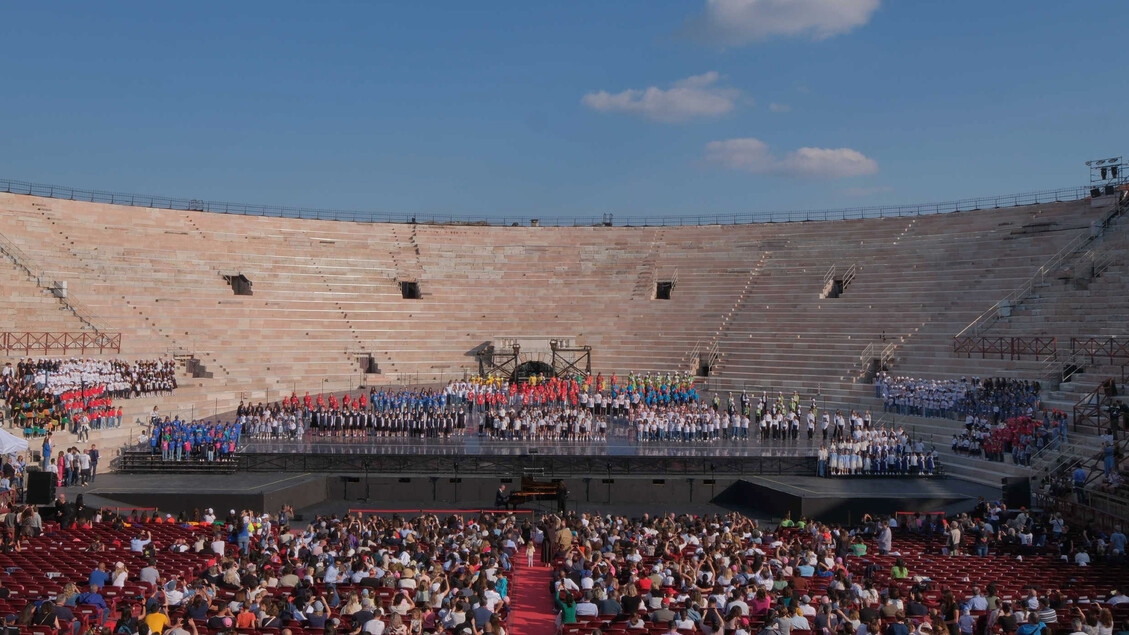 Zecchino d'Oro na Arena, 830 crianças cantam Va' Pensiero