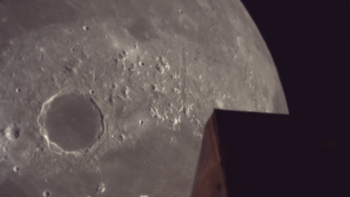 Private lander Resilience attempts moon landing