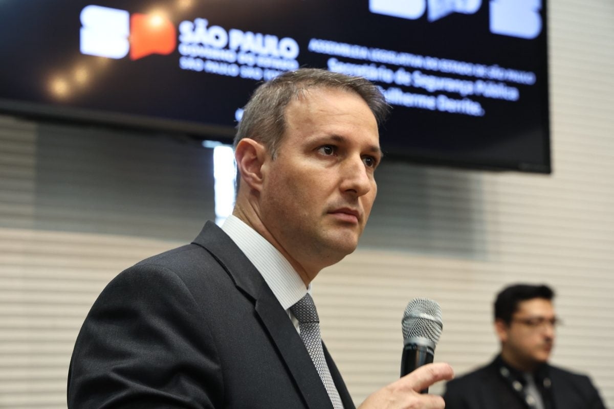 Derrite schlägt eine Haftstrafe von bis zu 40 Jahren und ein Veto gegen die Amnestie im Anti-Gang-Gesetz vor.