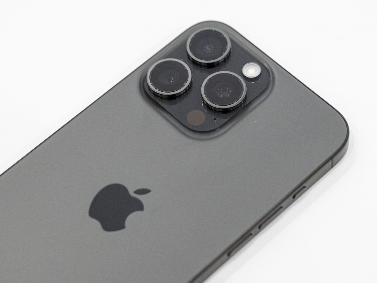 Réduction des taxes et des tarifs sur les téléphones portables : quel sera le prix de l'iPhone après l'annonce du gouvernement ?