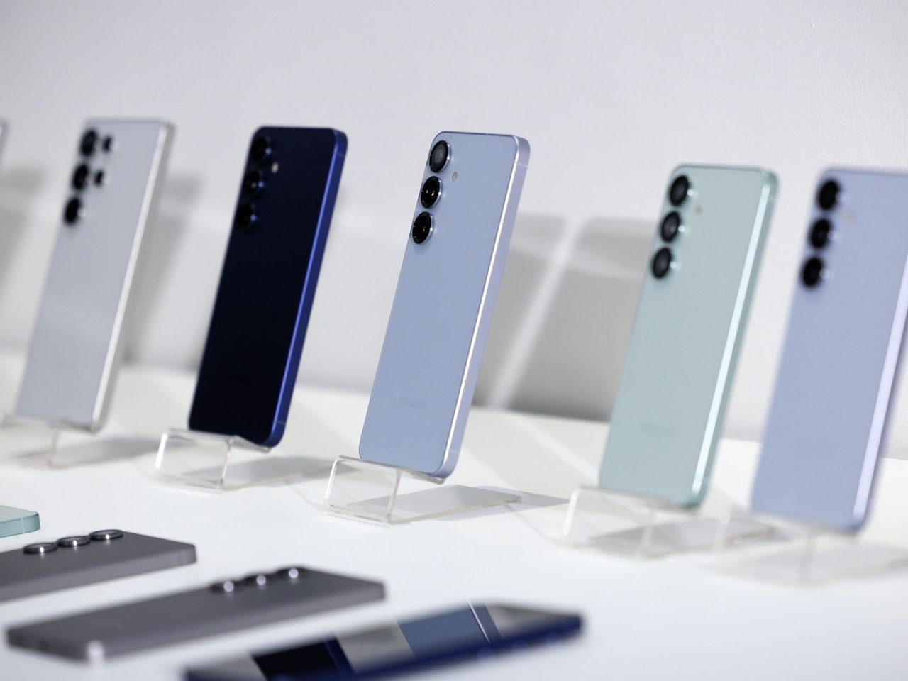 Surpresa para o próximo Galaxy S26: vazamento prevê desaparecimento de modelo histórico da Samsung