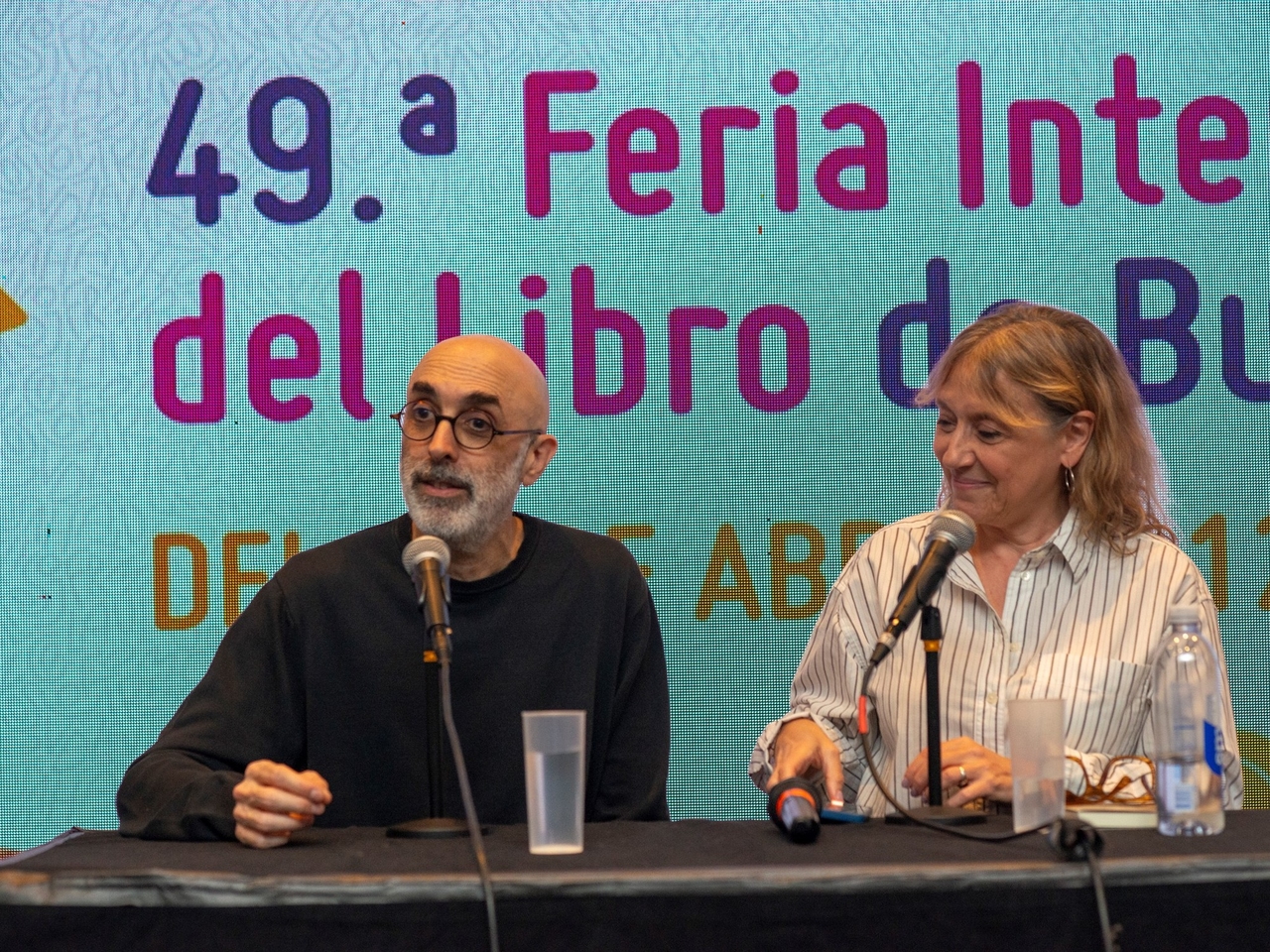 “Tarántula”: Eduardo Halfon presentó su obra en una Sala Storni colmada