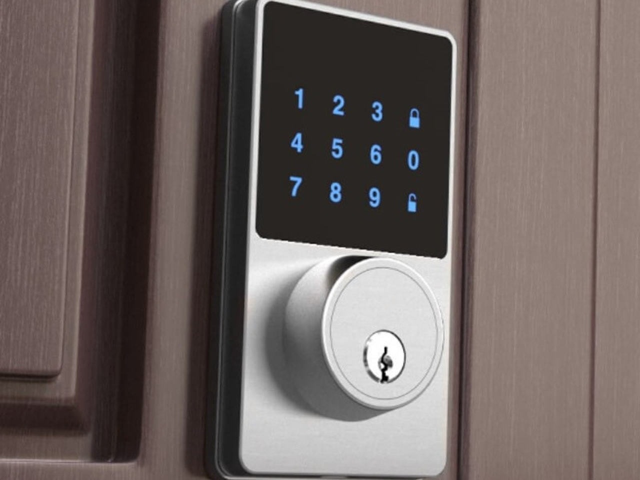 Smart locks, the latest in security: how much does it cost to install them at home and forget about keys?