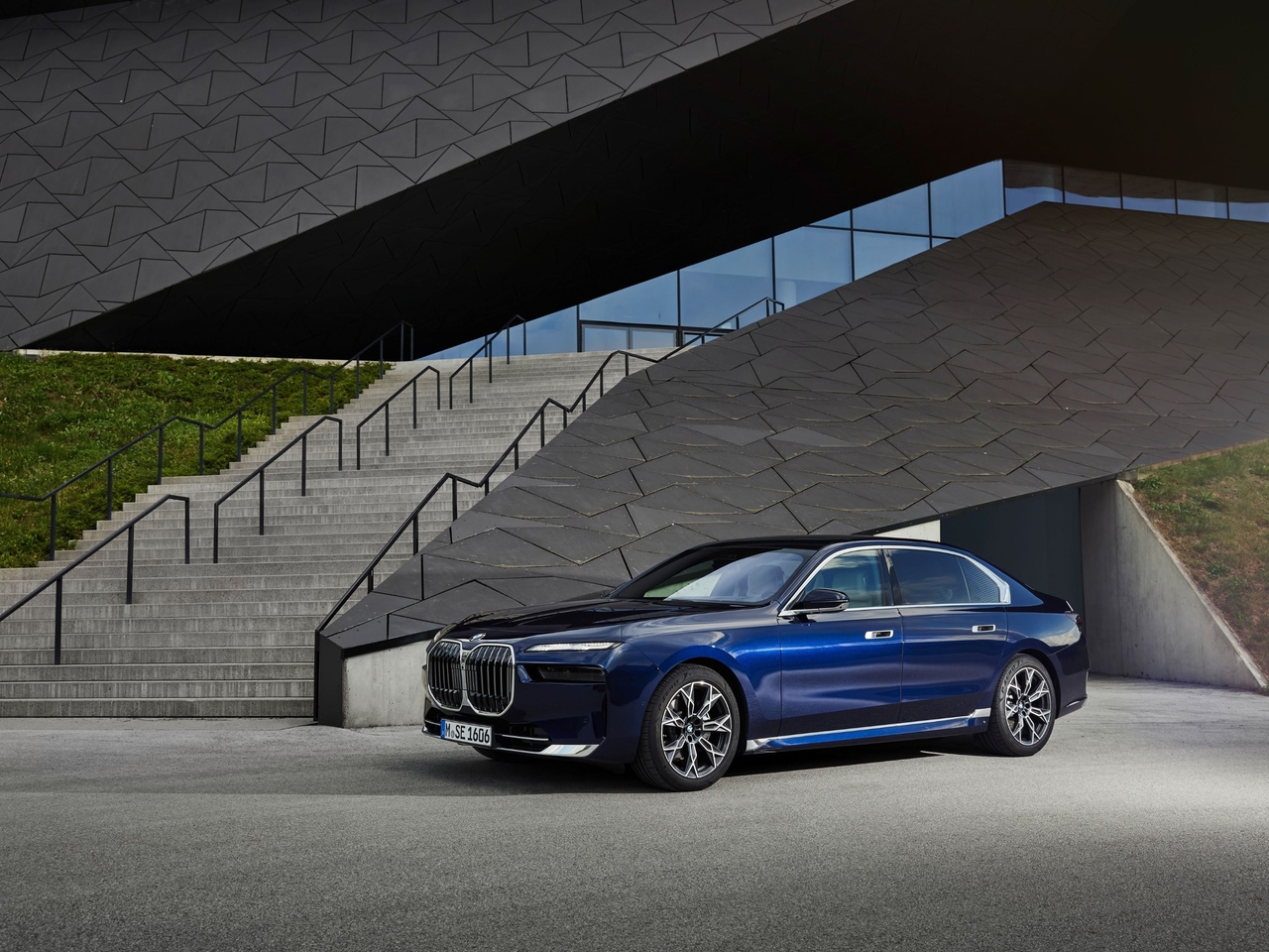 Dopo cinque anni, la BMW torna a proporre la sua auto più lussuosa in Argentina: a quanto viene venduta?