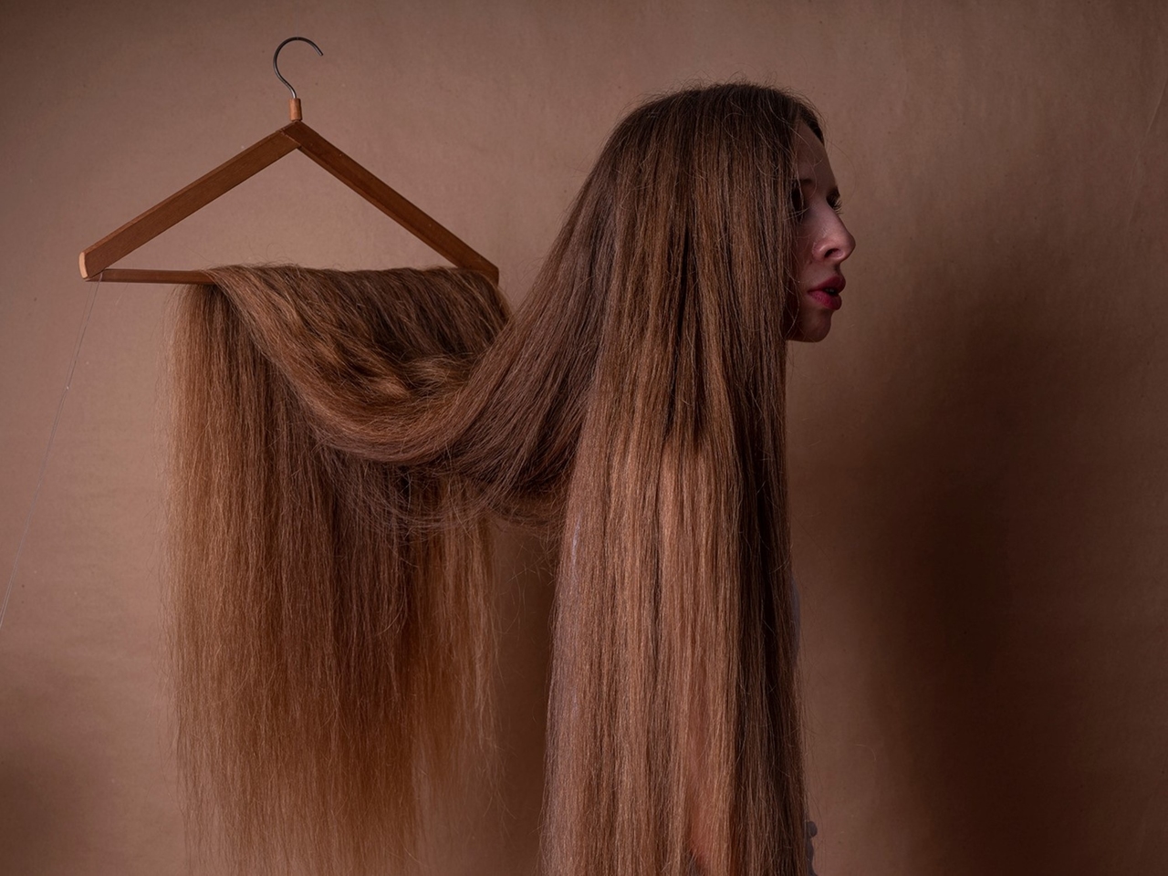 "De Langharen": Irina Werning toont 20 jaar foto's over de symboliek van lang haar in voorouderlijke gemeenschappen.
