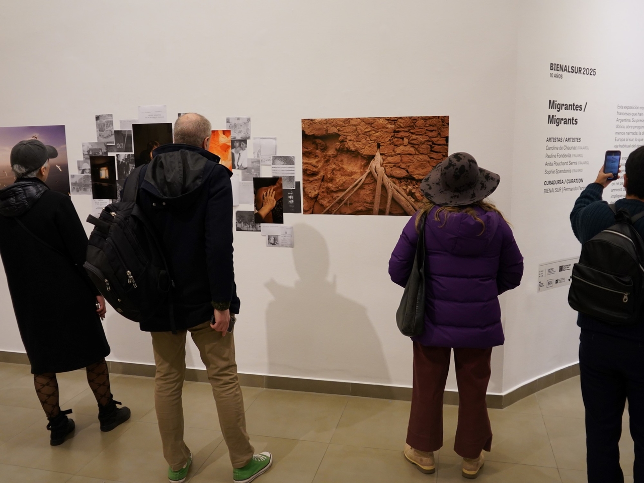 Bienalsur 2025: Die Biennale für zeitgenössische Kunst wurde bereits von Tausenden von Menschen besucht und wird an 140 Veranstaltungsorten fortgesetzt.