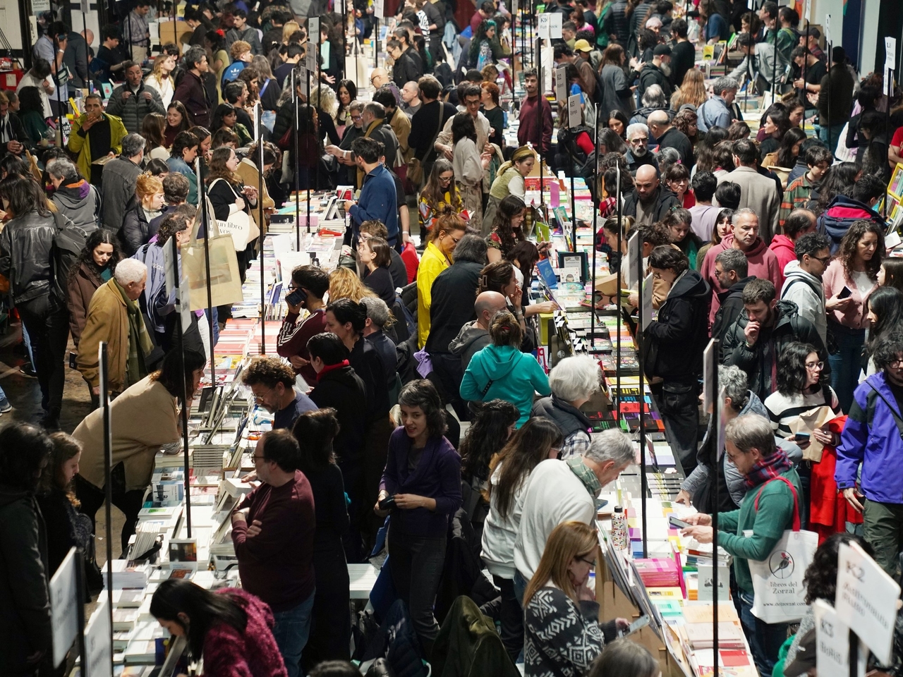 FED 2025 : Un succès retentissant pour le livre indépendant avec des ventes dépassant les 30 % et 30 000 participants