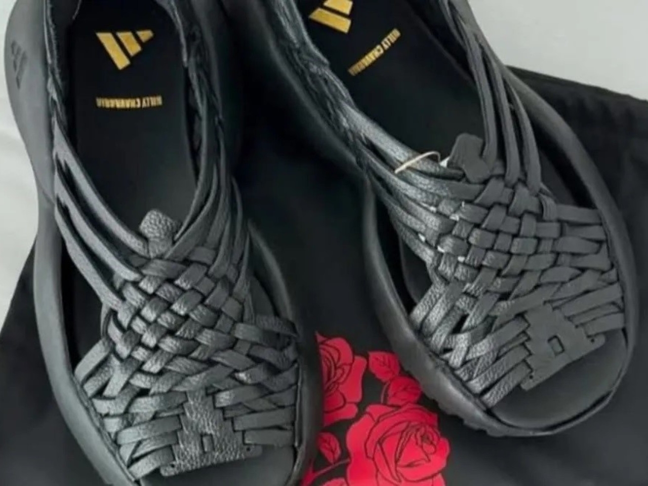 Культурная апроприация: Adidas извинился за копирование традиционной обуви коренных народов.