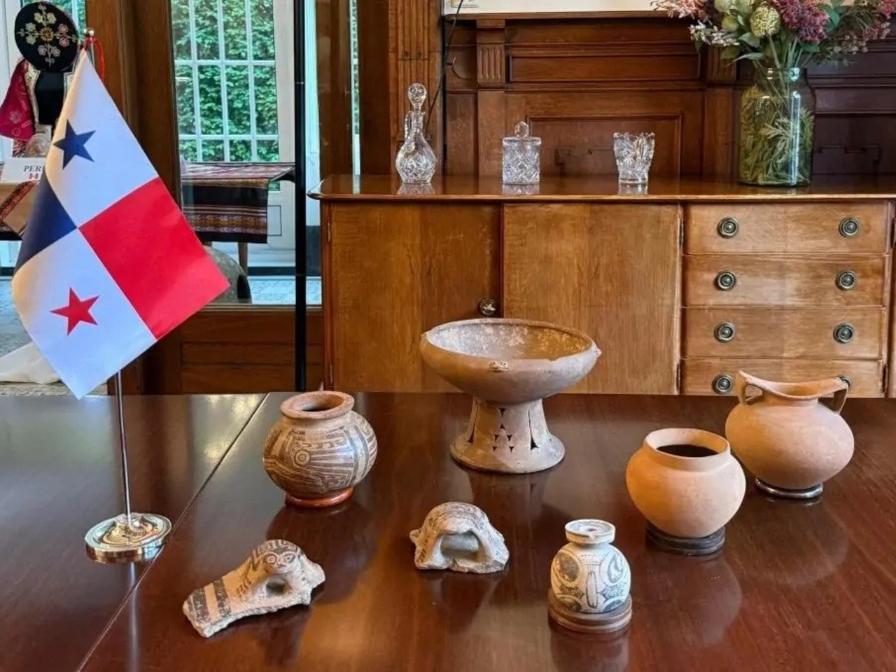 Pieces from a 1,500-year-old archaeological collection return to Panama from the Netherlands.