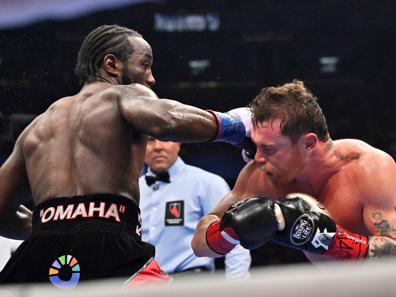 Saúl Canelo Álvarez saltanatını kaybetti: Terence Crawford onu Las Vegas'ta yendi ve dört tacını elinden aldı.