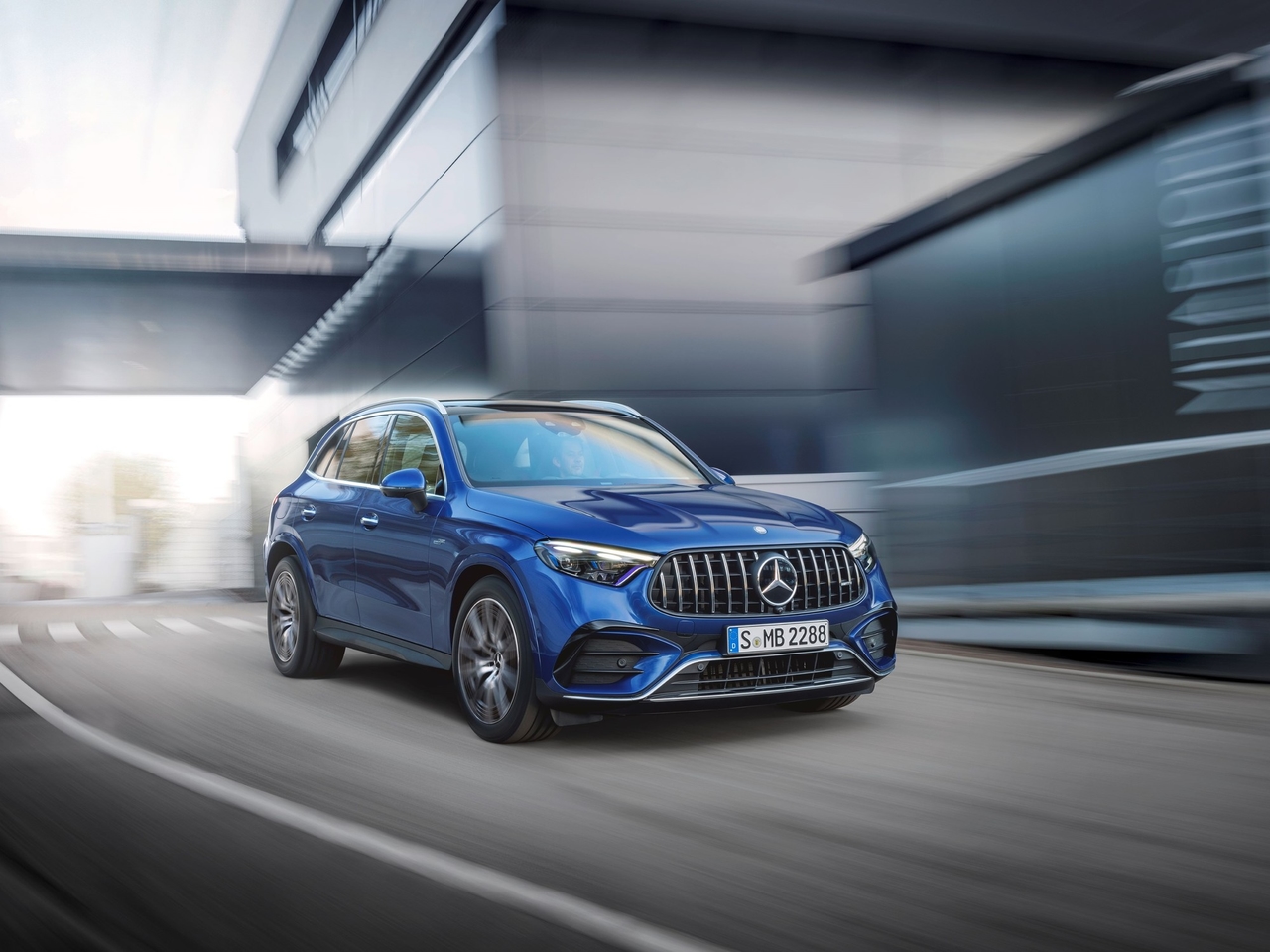 Mercedes-Benz riafferma la sua posizione in Argentina e presenta tre SUV sportivi con il sigillo AMG.
