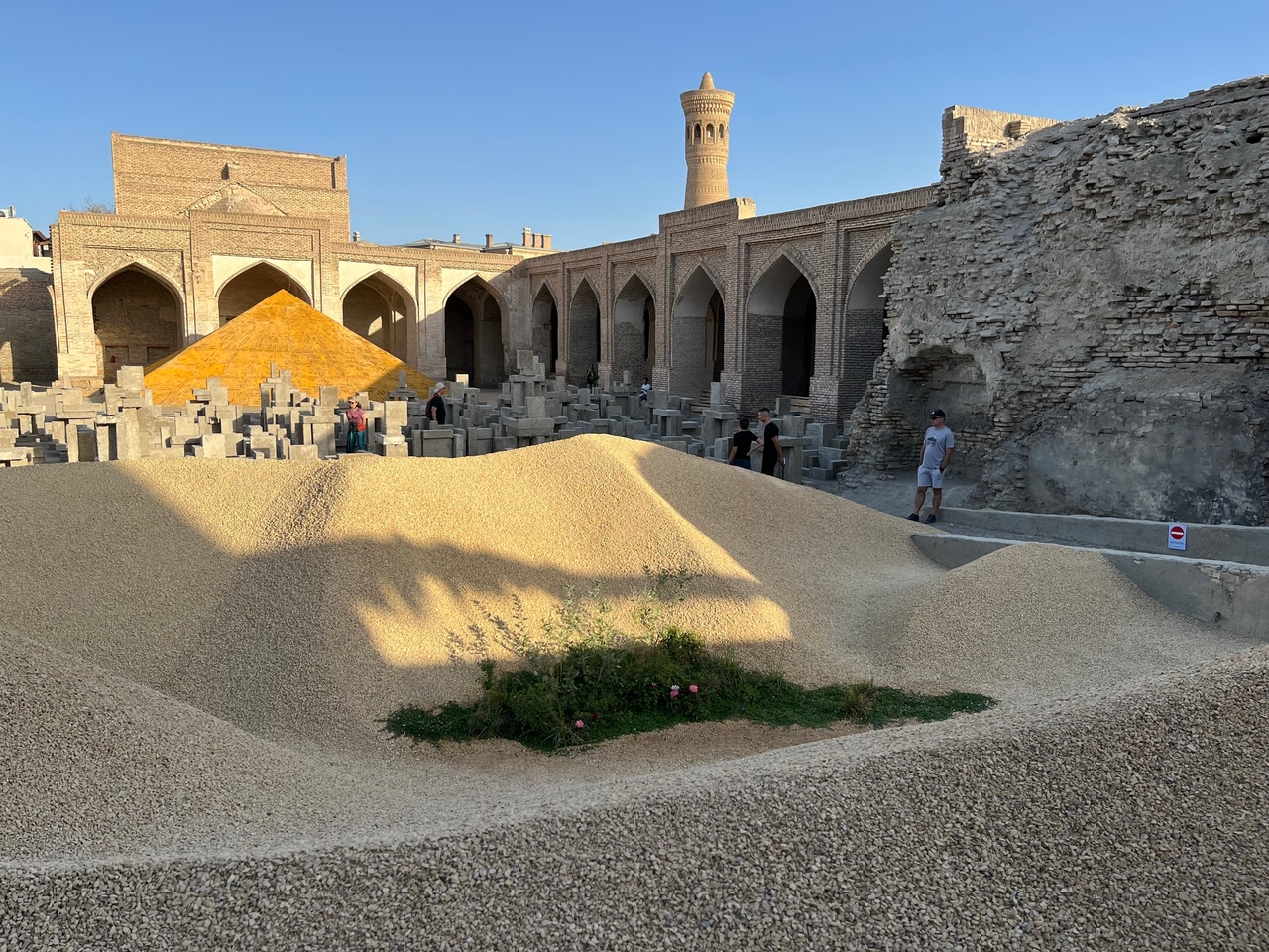 W Uzbekistanie pierwszą edycją Biennale w Bucharze będzie miła niespodzianka w 2025 roku.