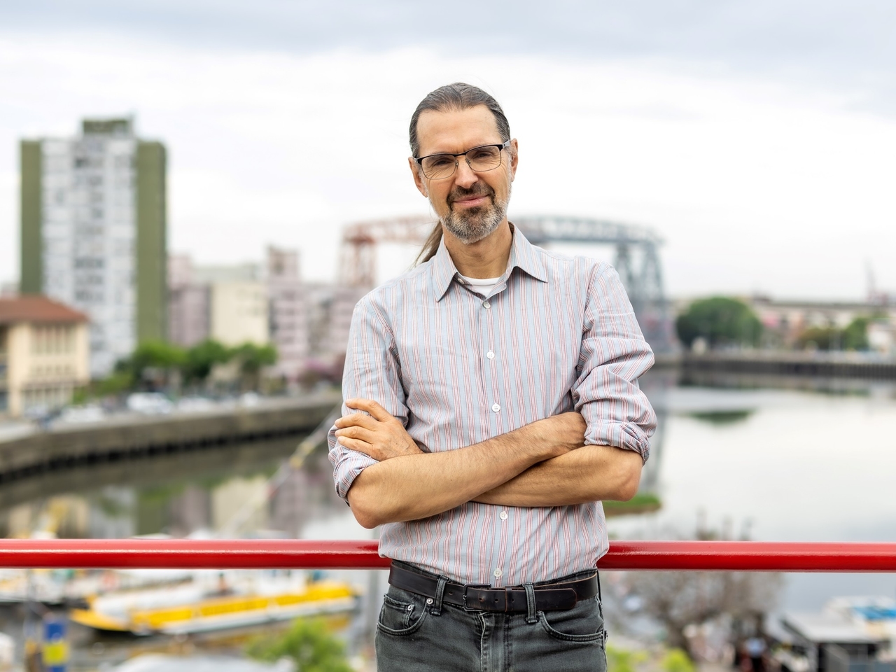 Daniel Canogar: de kunst van het vuilmaken van je handen met digitaal afval