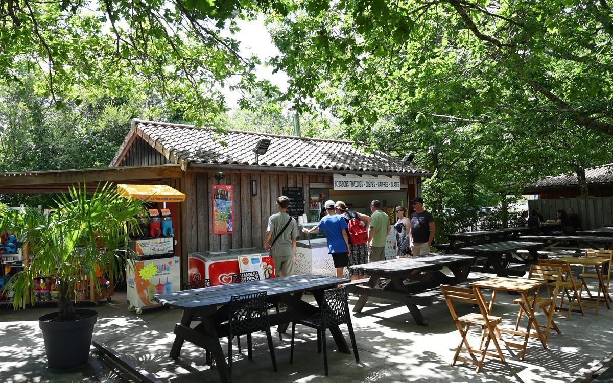Gourmet break by the water in Saint-Estèphe