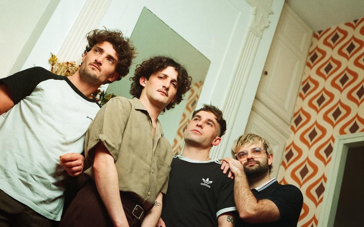 Nastyjoe pronto a salire sul palco del Moulin du Rousseau