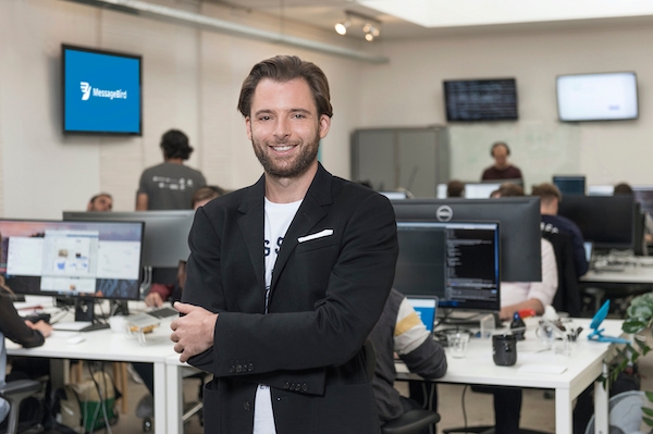 Bird surpreende com oferta de €166 milhões pela concorrente CM.com.