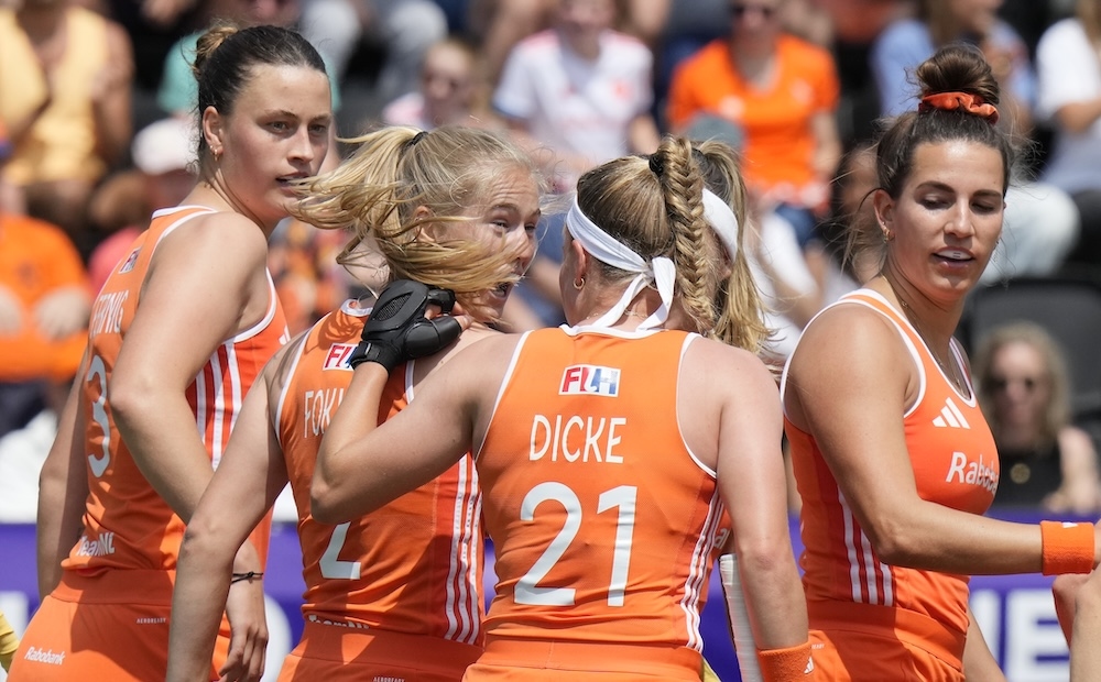 Los equipos holandeses de hockey inician la defensa de su título europeo en Alemania