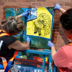 'Feito para durar apenas o verão': murais de pasta de trigo do artista de Amherst estão entre os que agora decoram Montague