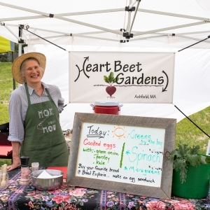 Valley Bounty: 'Vizinhos vendendo para vizinhos': os mercados de produtores de Ashfield e Shelburne Falls são mercados ao ar livre por excelência da Nova Inglaterra