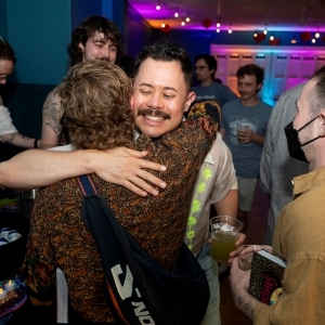Baseado em uma história real: com sua primeira história em quadrinhos para adultos, o autor de Northampton espera que outras pessoas gays e asiáticas se sintam vistas