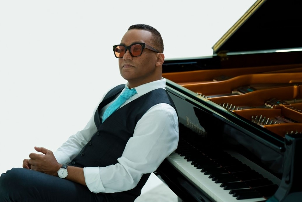 Gonzalo Rubalcaba apre Pomigliano Jazz con un omaggio a Pino Daniele: in anteprima il nuovo album “For Pino”