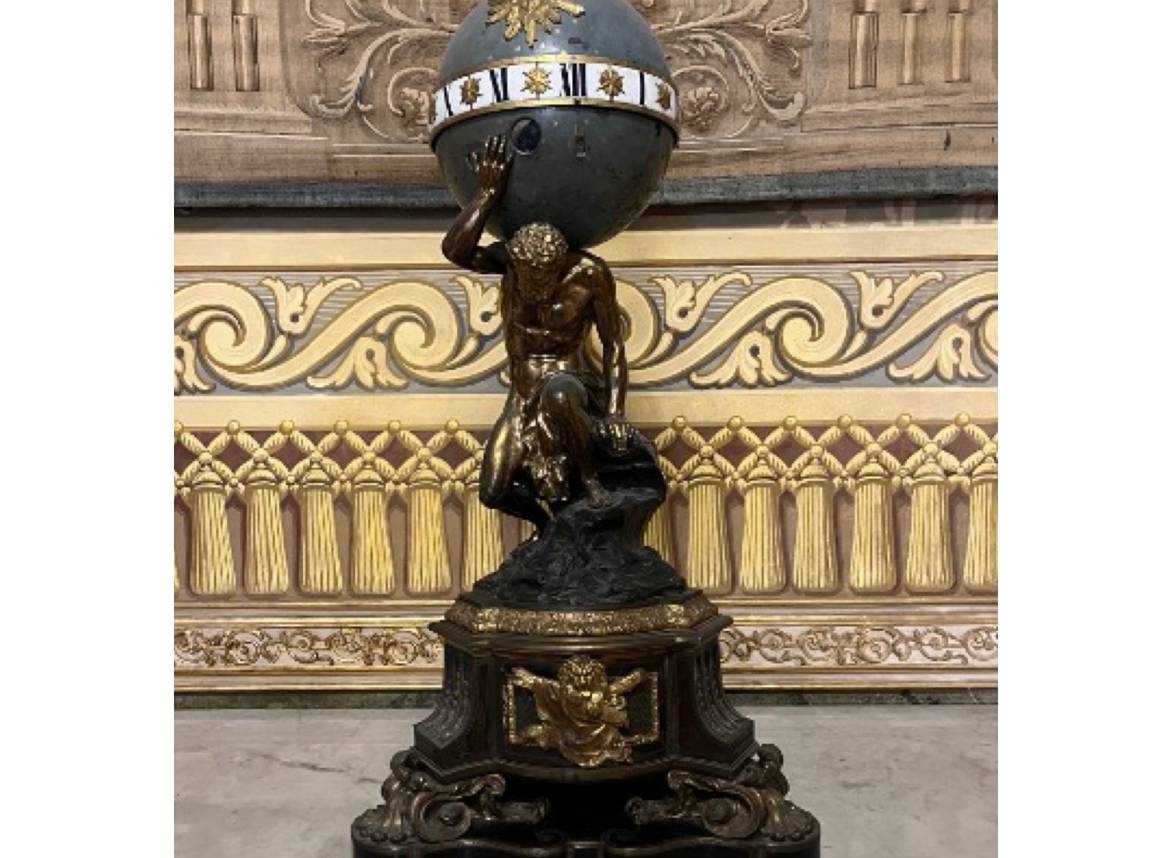 Palazzo Reale en Villa Pignatelli, beschermheren komen tussenbeide. De Rotary Club Napoli restaureert 2 kostbare horloges