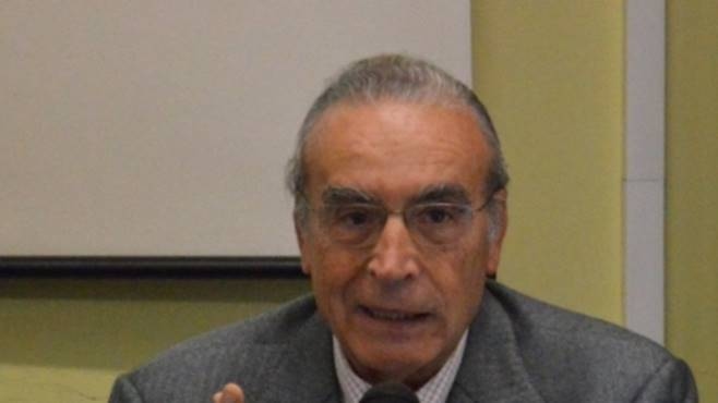 Capri-S.Michele Ödülü'nün yetkili sesi ve adanın kültürel ruhunun koruyucusu Ermanno Corsi'ye veda