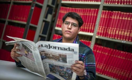 Day laborer on the list of five winners of the First Cristina Pacheco Short Story Contest