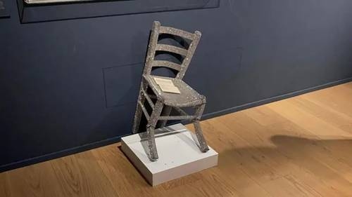 Verona Museum sues man who broke glass-covered chair