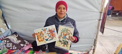 Sanatçı, bunların korunması konusunda endişe duyarak eski kodeksleri yeniden üretiyor