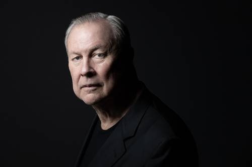 Un géant du théâtre est décédé ; Bob Wilson laisse une « marque dans la mémoire du feu »