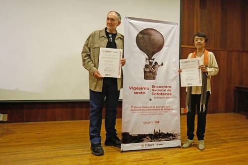 Mérito fotográfico de Maritza López e John O'Leary é reconhecido pelo INAH